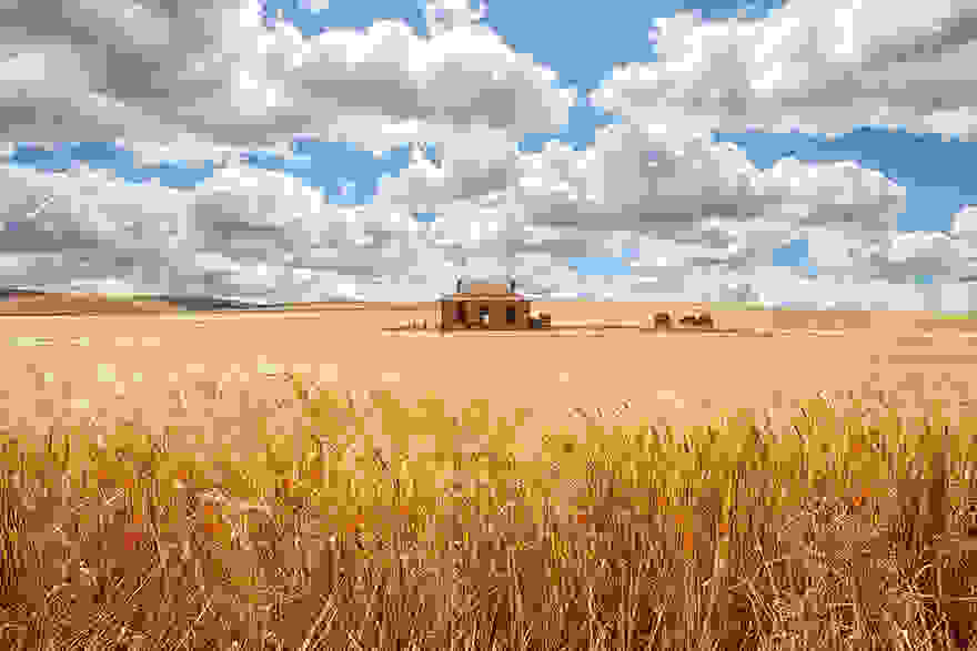 small-house-grand-nature-landscape-photography-3__880.jpg