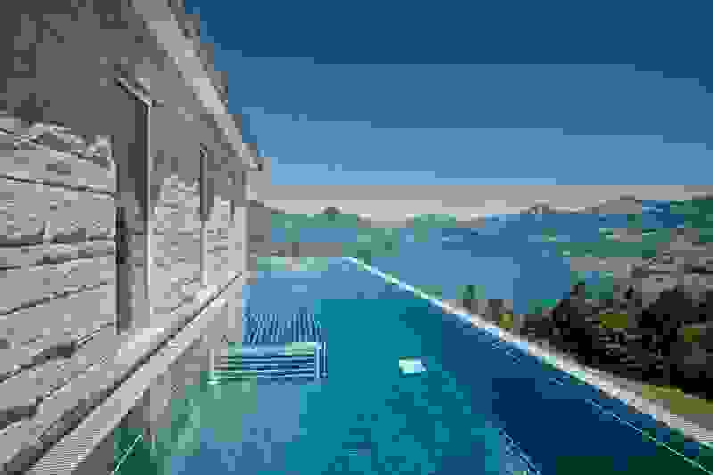 stairway-to-heaven-infinity-pool-hotel-villa-honegg-switzerland-5.jpg