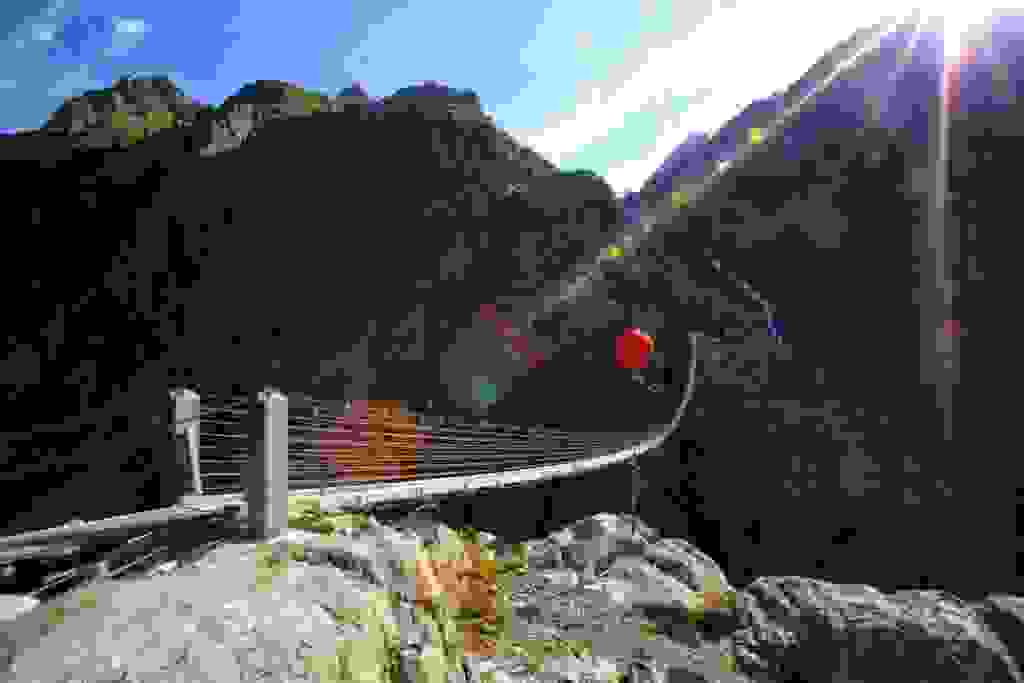 trift-bridge-switzerland-5.jpg