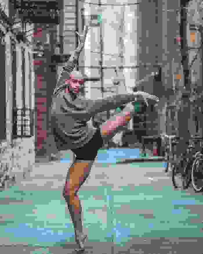 urban-ballet-dancers-new-york-streets-omar-robles-25-57b30e775b021__700.jpg