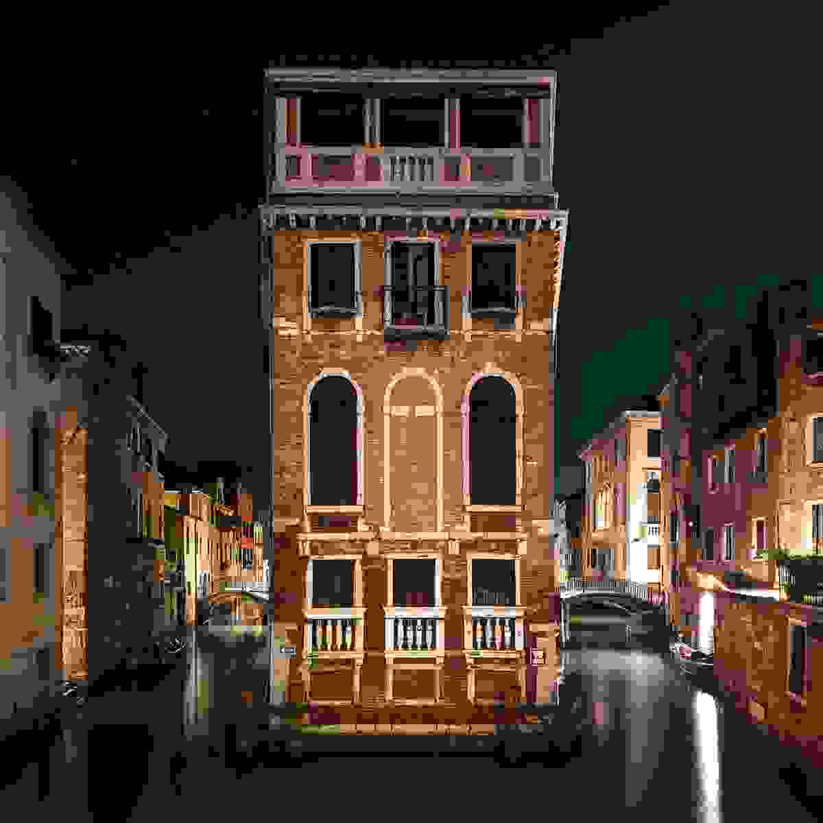 venice-night-1.jpg