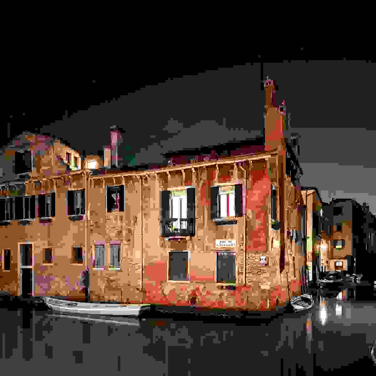 venice-night-3.jpg