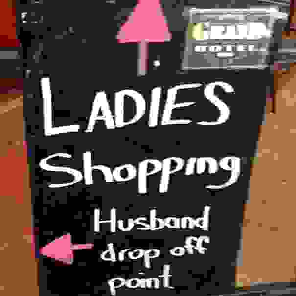 what-men-do-when-they-wait-for-their-wifes_ec5e38b9f774eb81747d387f01be293a.jpg