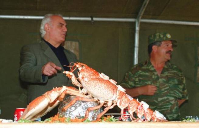 Από τους αστακούς και το &quot;γρηγορόσημο&quot; στην αγωνία τι θα πει ο Κάντας