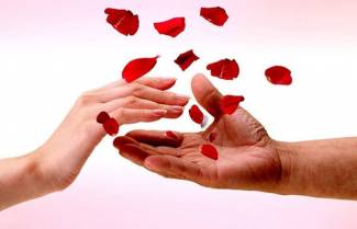 Δώσε αίμα, χάρισε ζωή….μόνο αν είσαι στρέιτ