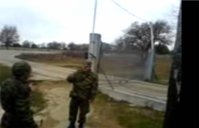 Έφοδος στη σκοπιά (video)