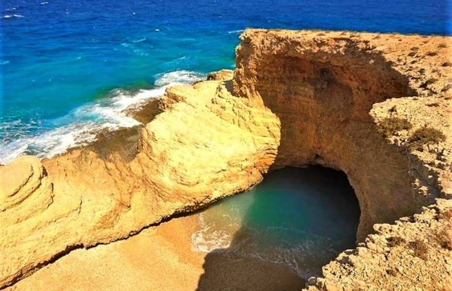 Γάλα: Η κρυφή παραλία στα Κουφονήσια