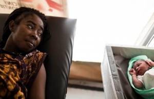 Γιατροί χωρίς σύνορα: Οι μαμάδες μας έχουν ανάγκη (video)