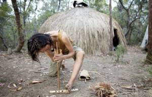 31χρονη ζει σαν ερημήτισσα στο δάσος