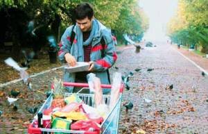 Casus Belli, Η πολυβραβευμένη ταινία μικρού μήκους ξεδιπλώνει την κοινωνία μέσα από ουρές αναμονής (video)