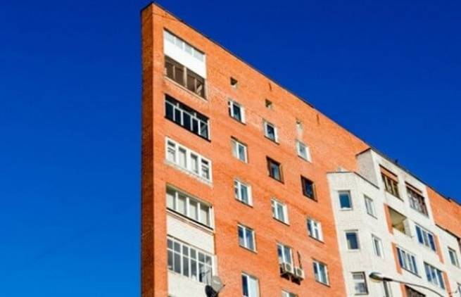 To... πλακέ σπίτι!