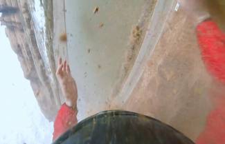 Ένα αποτυχημένο base jump (video)
