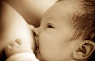 Μητρικό γάλα: Το καλύτερο "ενεργειακό" ποτό του κόσμου