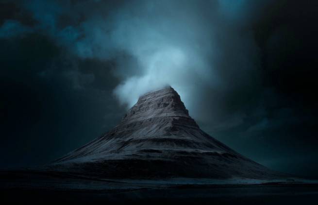 H &quot;Mπλε Ισλανδία&quot; του Andy Lee