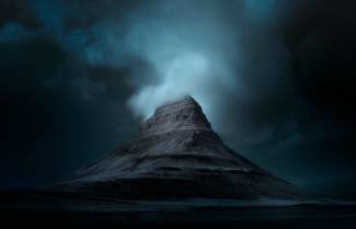 H &quot;Mπλε Ισλανδία&quot; του Andy Lee