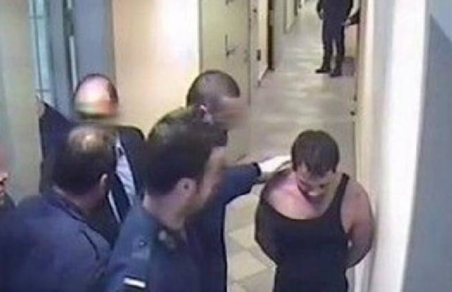 Παραδέχονται τον ξυλοδαρμό του Καρέλι