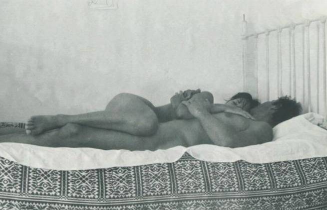 Οδυσσέας Ελύτης - Γυμνός, Iούλιο μήνα, το καταμεσήμερο...