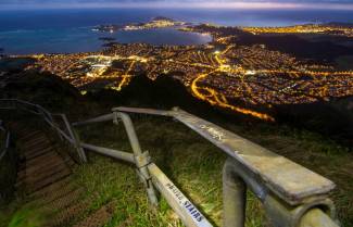 Haiku Stairs: «Stairway to Heaven» στην Χαβάη (video)
