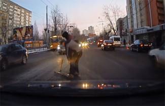 Η ανθρωπιά στους δρόμους της Ρωσίας (video)