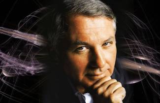 Δημήτρης Νανόπουλος: «Το Σύμπαν δεν… συνωμοτεί»