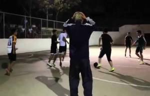 Τους τρέλανε ο "παππούς"! (video)