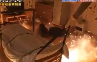 Η πιο... υπερπαραγωγή φάρσα που είδατε ποτέ! (video)