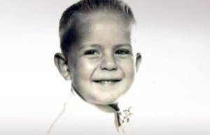 Αναγνωρίζετε ποιο είναι το αγοράκι της φωτογραφίας;