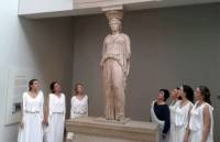 Διαμαρτυρία με όρους νησιωτικής ταβέρνας του '70