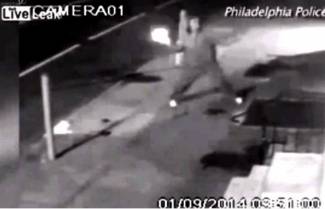5 φορές προσπάθησε να ρίξει μολότοφ και απέτυχε! (video)
