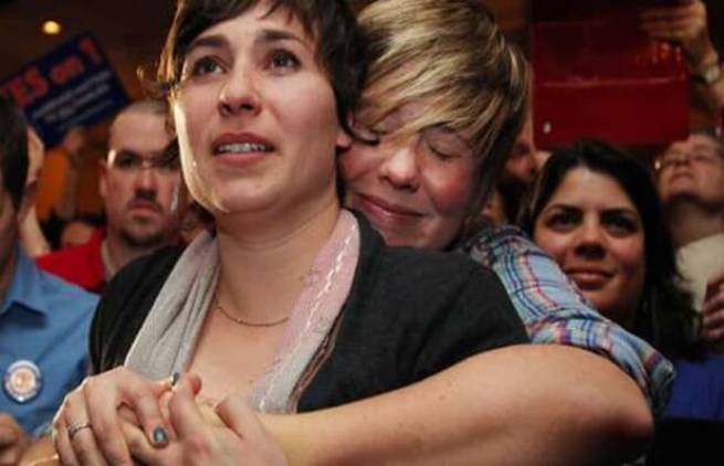 Η Μάλτα αναγνώρισε το δικαίωμα υιοθεσίας σε ομόφυλα ζευγάρια