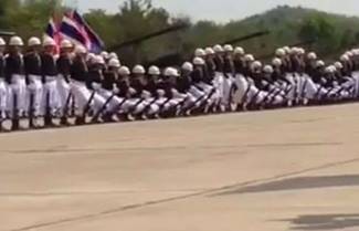 Ο απόλυτος συγχρονισμός από το ναυτικό της Ταϊλάνδης! (video)