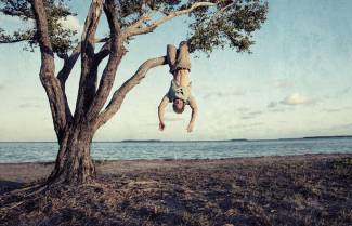 Η τυφλή υπακοή στα «πρέπει»- Γουαίην Ντύερ