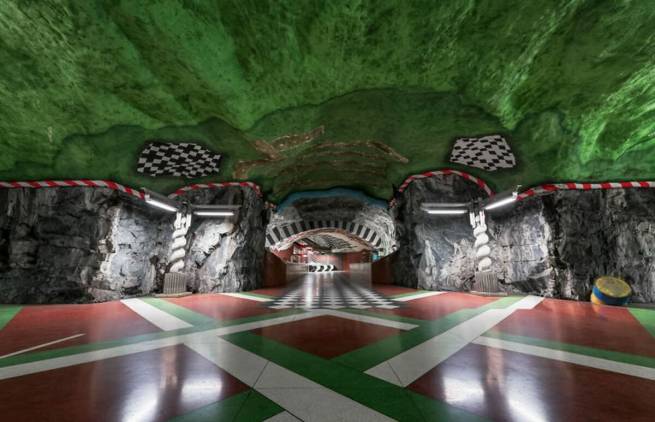 Επιβλητικά έργα τέχνης κοσμούν σταθμούς του μετρό στην Στοκχόλμη