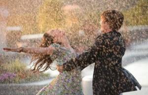 8 πράγματα που κρατούν ευτυχισμένα τα ζευγάρια