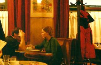 Αν έρθω πιο κοντά σου, θα με κρίνεις...