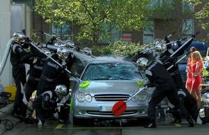 Πλυντήριο αυτοκινήτων στα πρότυπα της Formula 1 (video)